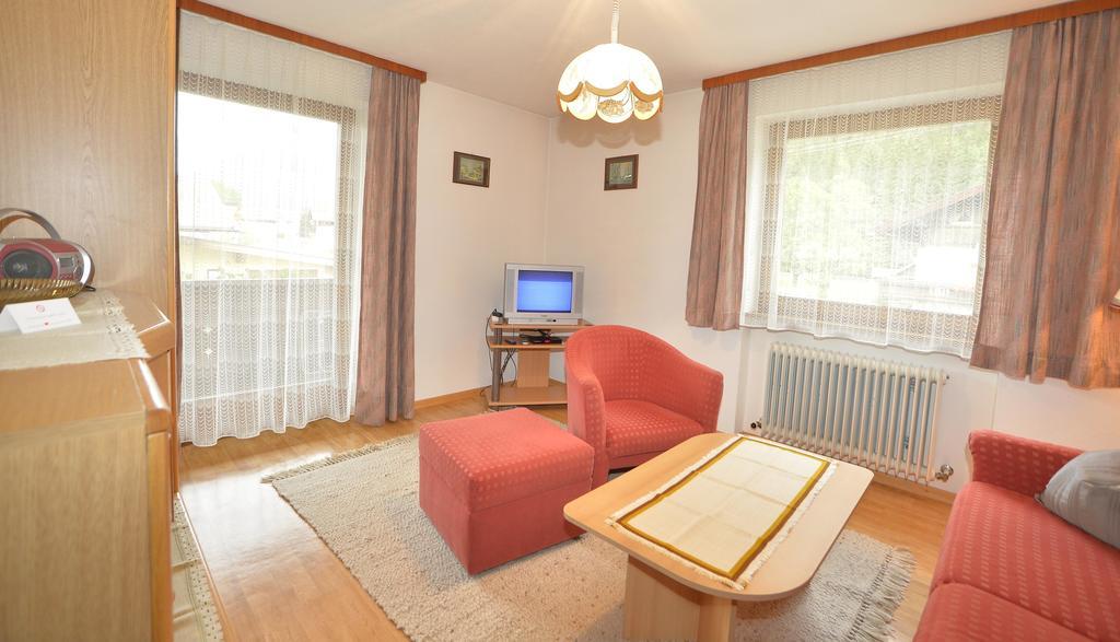 Fernblick Apartman Leutasch Szoba fotó